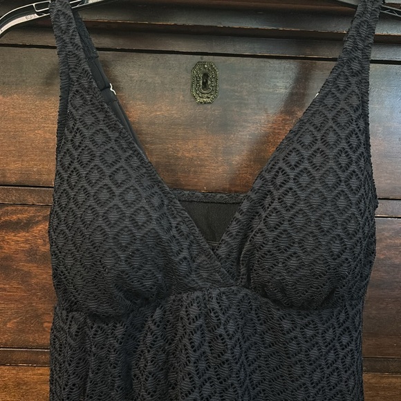 Women’s Swimsuit - Picture 2 of 7